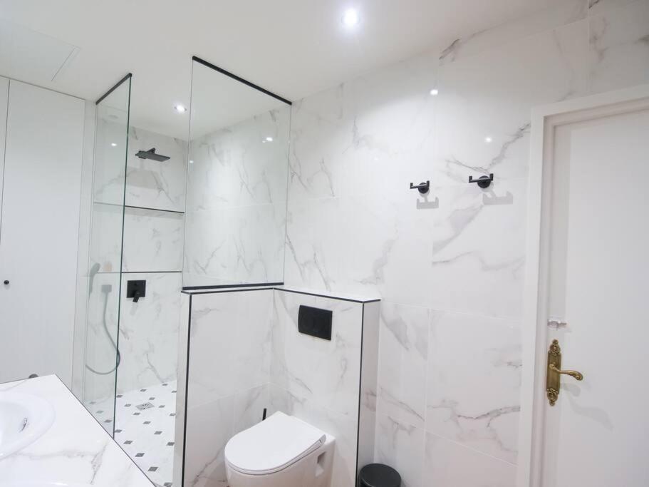 Appartamento Charme Et Modernite Au Coeur Du Quartier St Louis Versailles Esterno foto