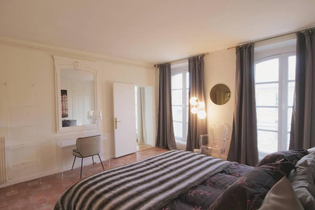 Appartamento Charme Et Modernite Au Coeur Du Quartier St Louis Versailles Esterno foto